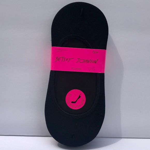 Betsey Johnson Accessories - NWT 5PK Betsy Johnson Black Footies Size 9-11 Betsey Johnson Accessories - NWT 5PK Betsy Johnson Black Footies Size 9-11